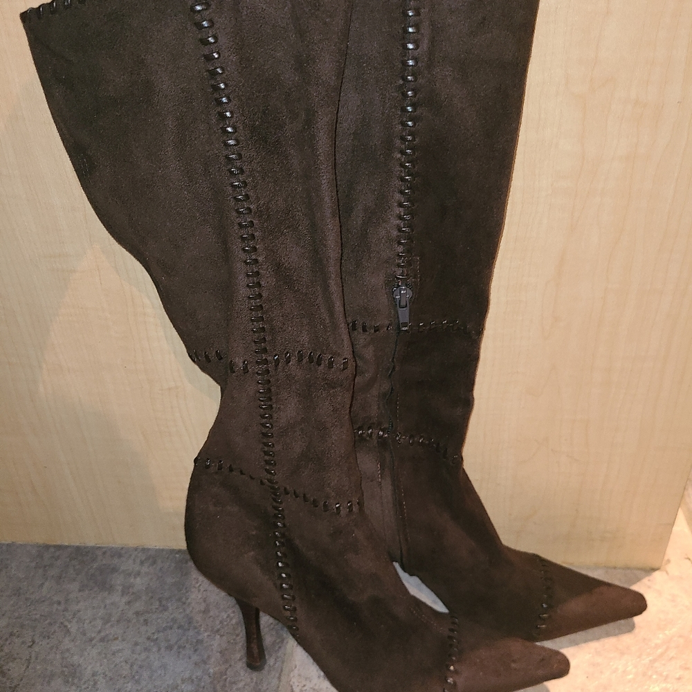 7.5  BCBGirls Y2K Brown knee high boots